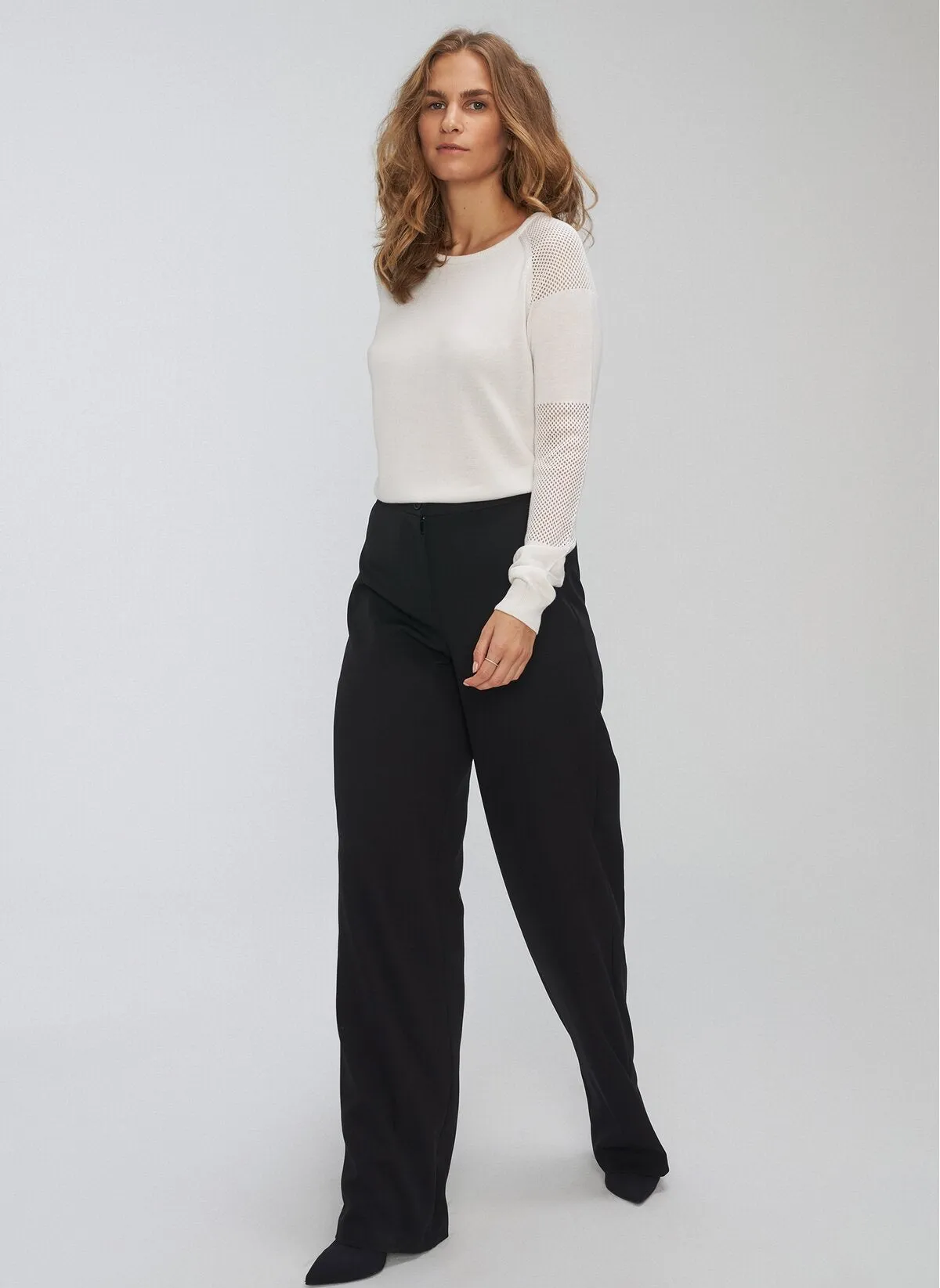 13745 Black Wide Leg Pants