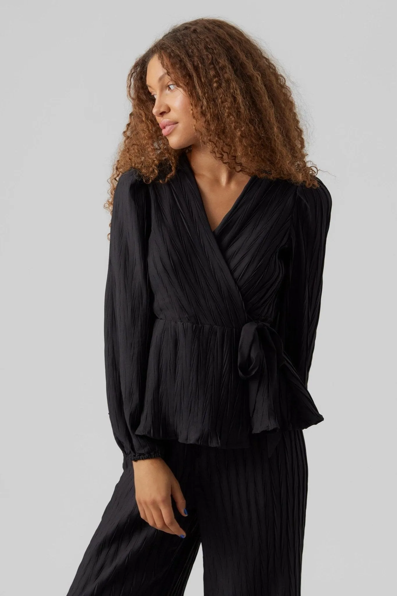 Carrie Longsleeve Blouse - Black