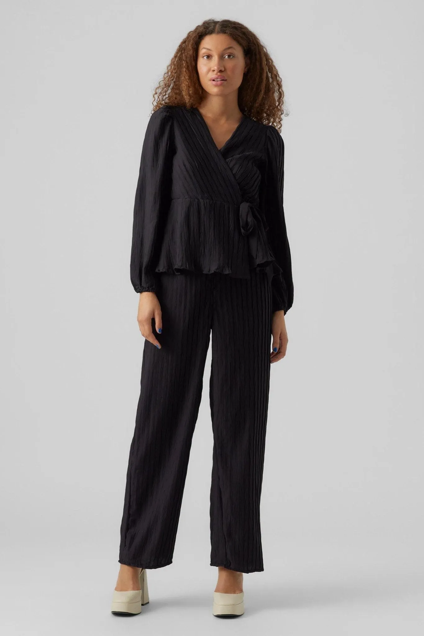 Carrie Longsleeve Blouse - Black