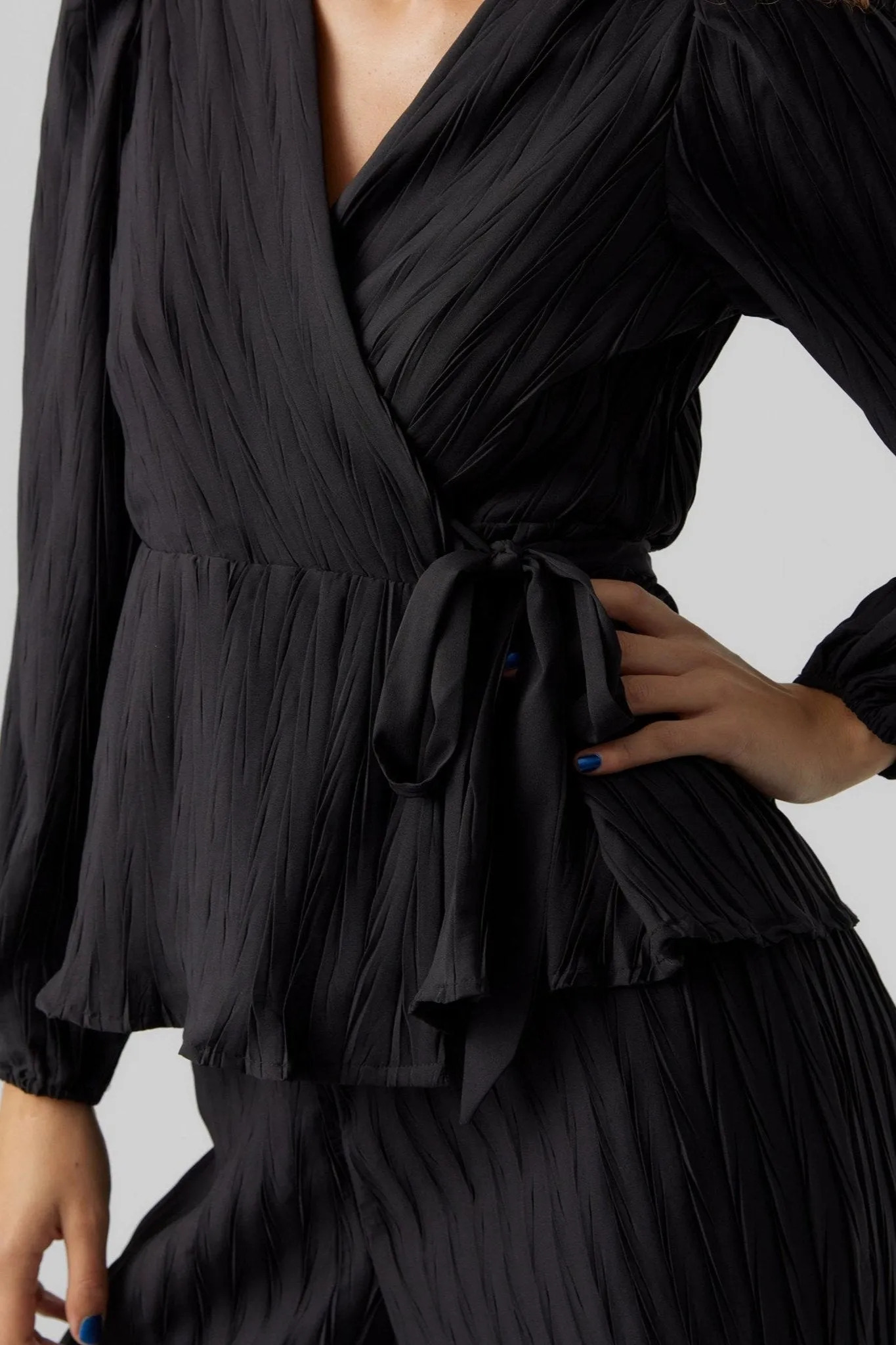 Carrie Longsleeve Blouse - Black