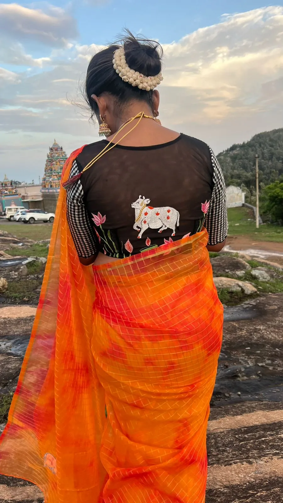 Pure jute silk cow embroidery blouse